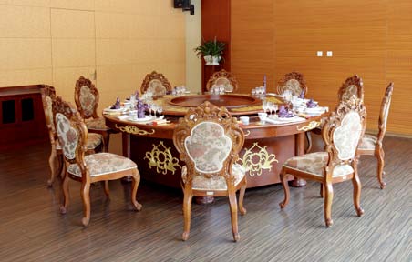 八一山庄酒店桌椅家具