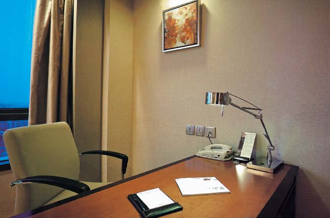 酒店客房家具---办公桌椅家具