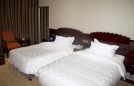 酒店客房家具---实木双人床