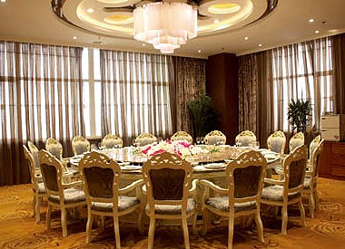 山东倪氏海鲜大酒店餐厅家具